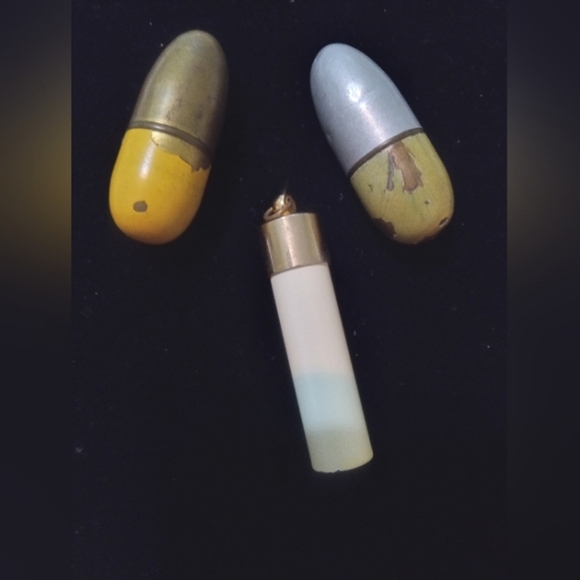 Vintage Sewing Etui Lot 2 Thread Holders 1 Needle Holder No Thimbles Well Loved - Picture 3 of 5